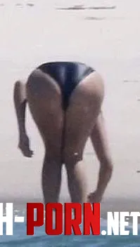 Selena Gomez sorry for bad quality by AdDizzy7664