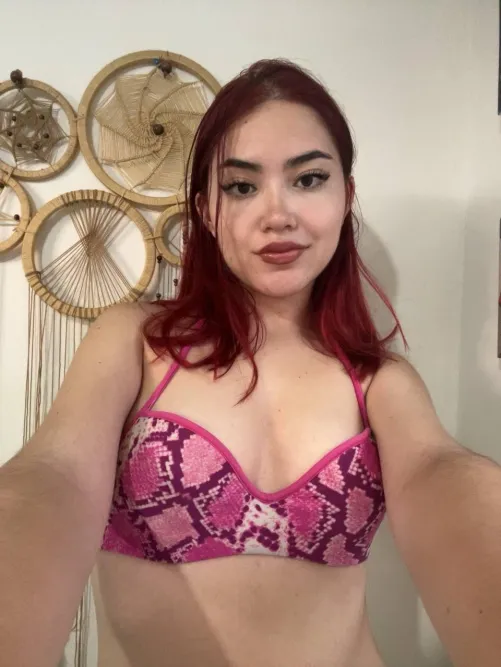 Thumbnail Sensual Imagery: meicreamm's Braless Captivation