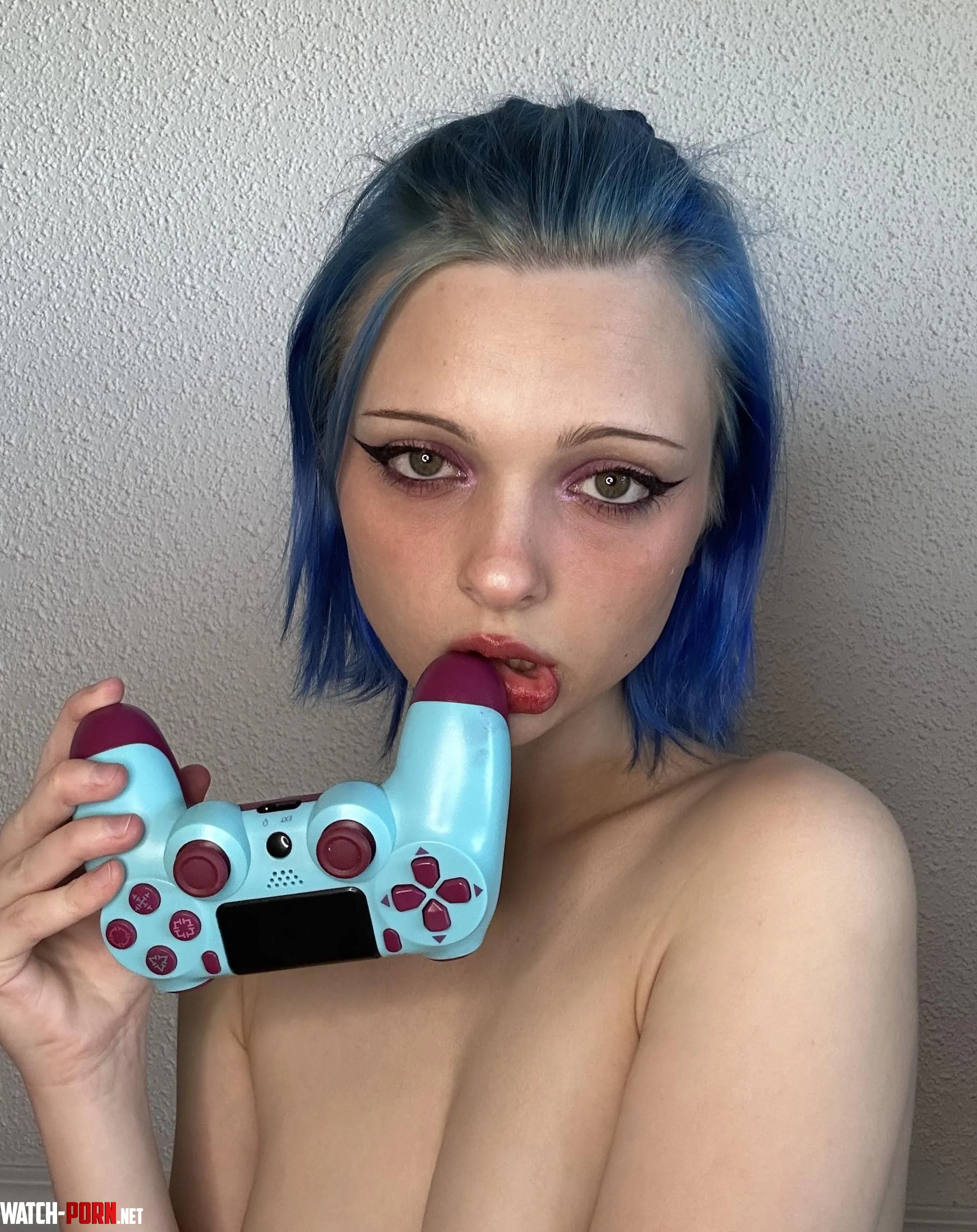 Name one game you can beat me in so we can fuck by _Sonichka