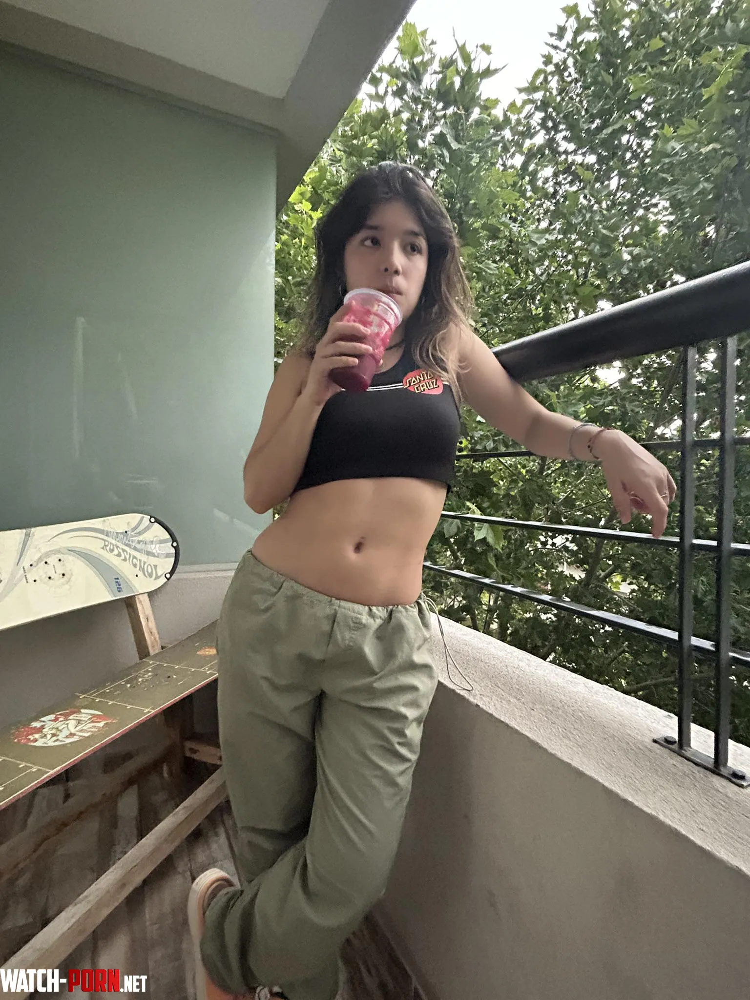 crop tops makes me feel veryy sexyyy  by ariannelychee