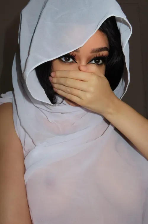 Thumbnail Staring Contest: A Playful Arabian Invitation - by Ok-Candle8408