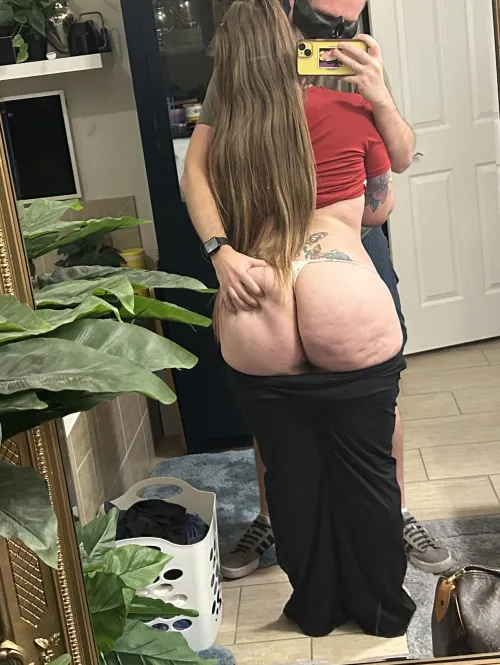 Thumbnail NikkiNeedsMore - A Curvy Mama with a Phat Butt - SlightCellulite Feature