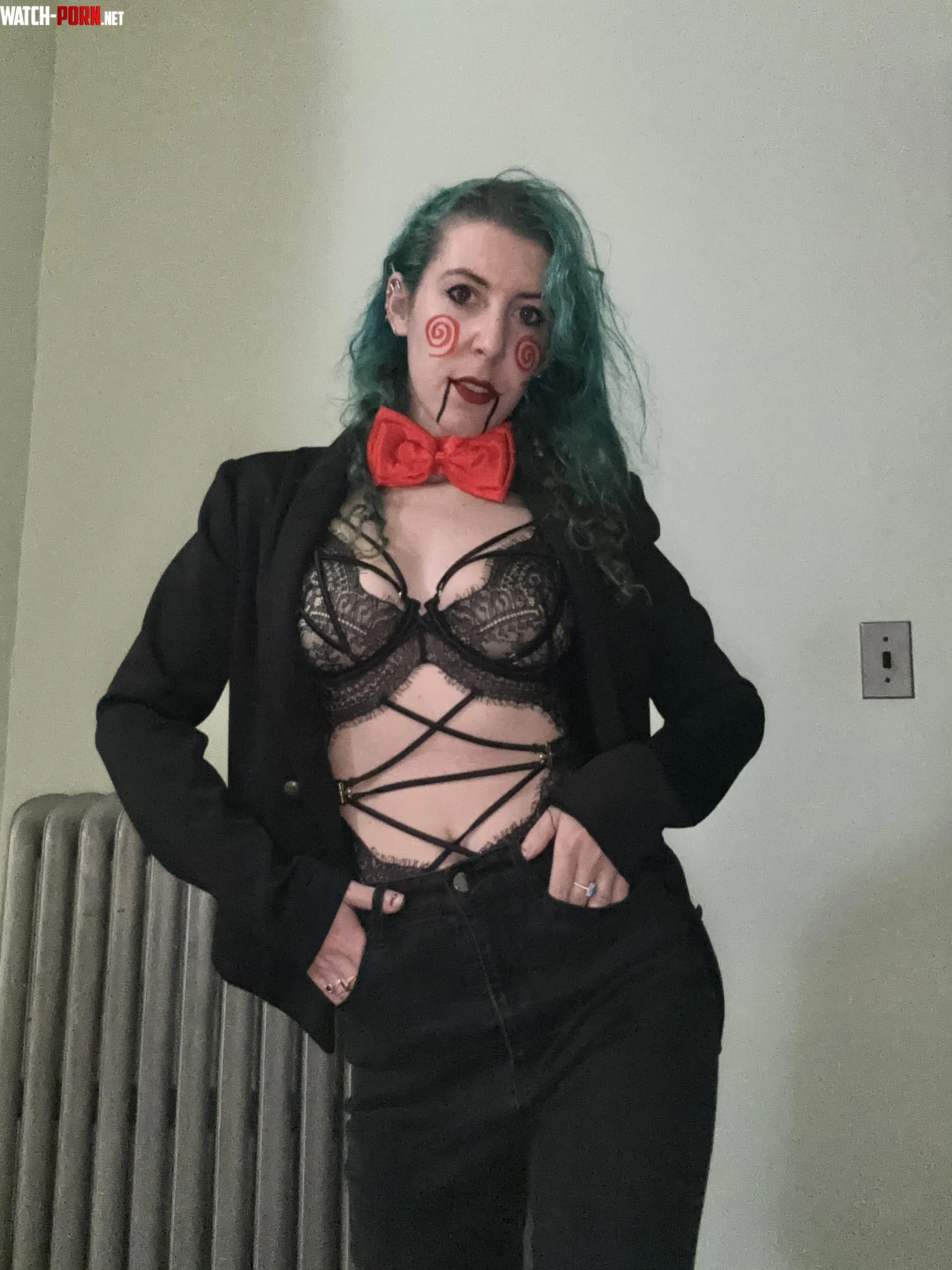 Sexy horror babe by sirenskiss3
