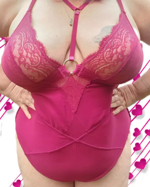 Thumbnail Khaotic-Angel Embraces Self-Love: Learn to Cherish the Curves