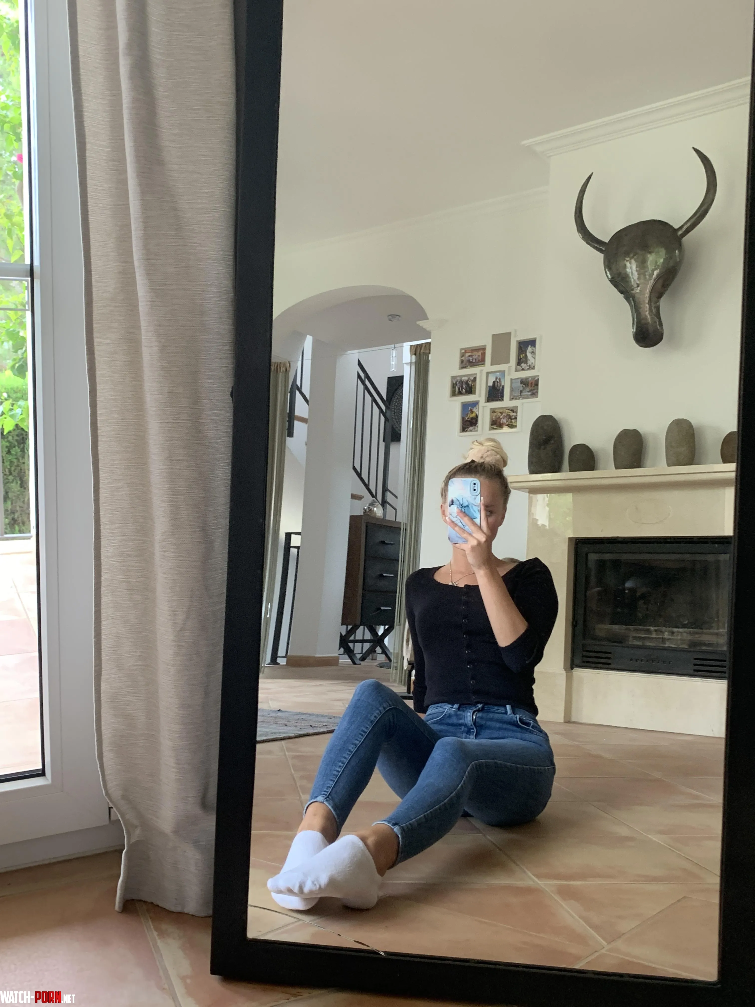 i just love to do selfie like this by urfavvsophie
