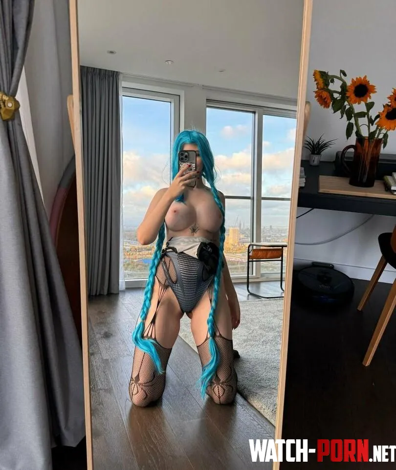 My beautiful body in the mirror by Nino_Pasteloo