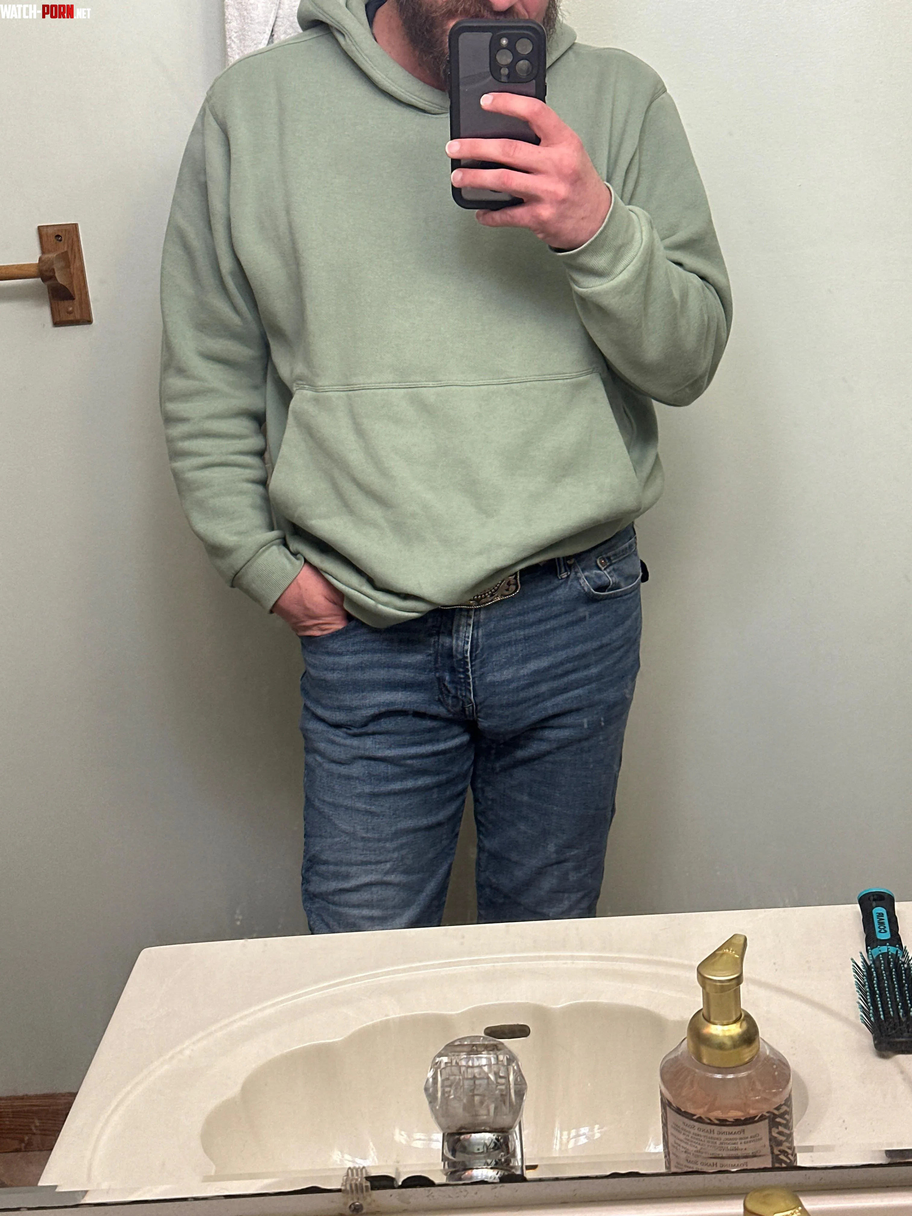 I 38 love hoodie weather  by HornyTNthrowRA
