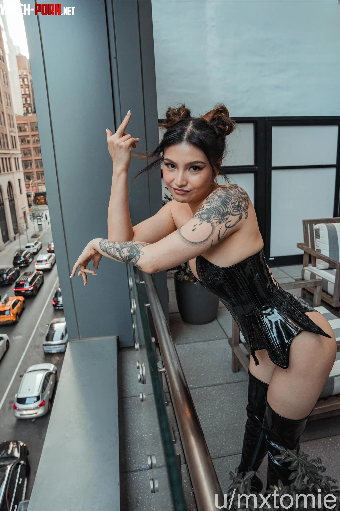 Im going to fuck you up in these shiny boots and corset by mxtomie