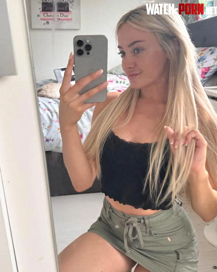 Feeling fab in this top by Scarletteee1
