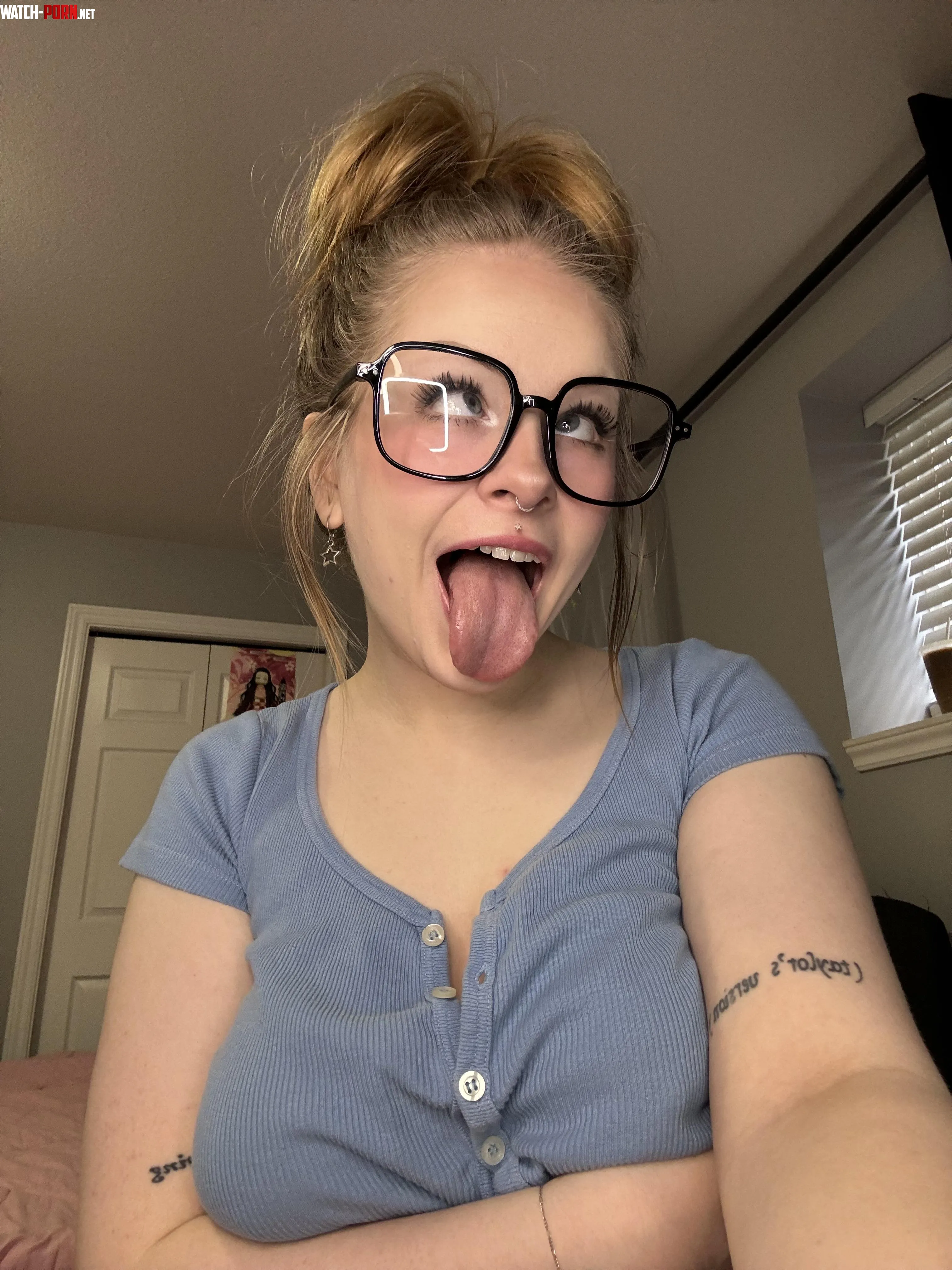 Good girls like me open wide by _lyla999