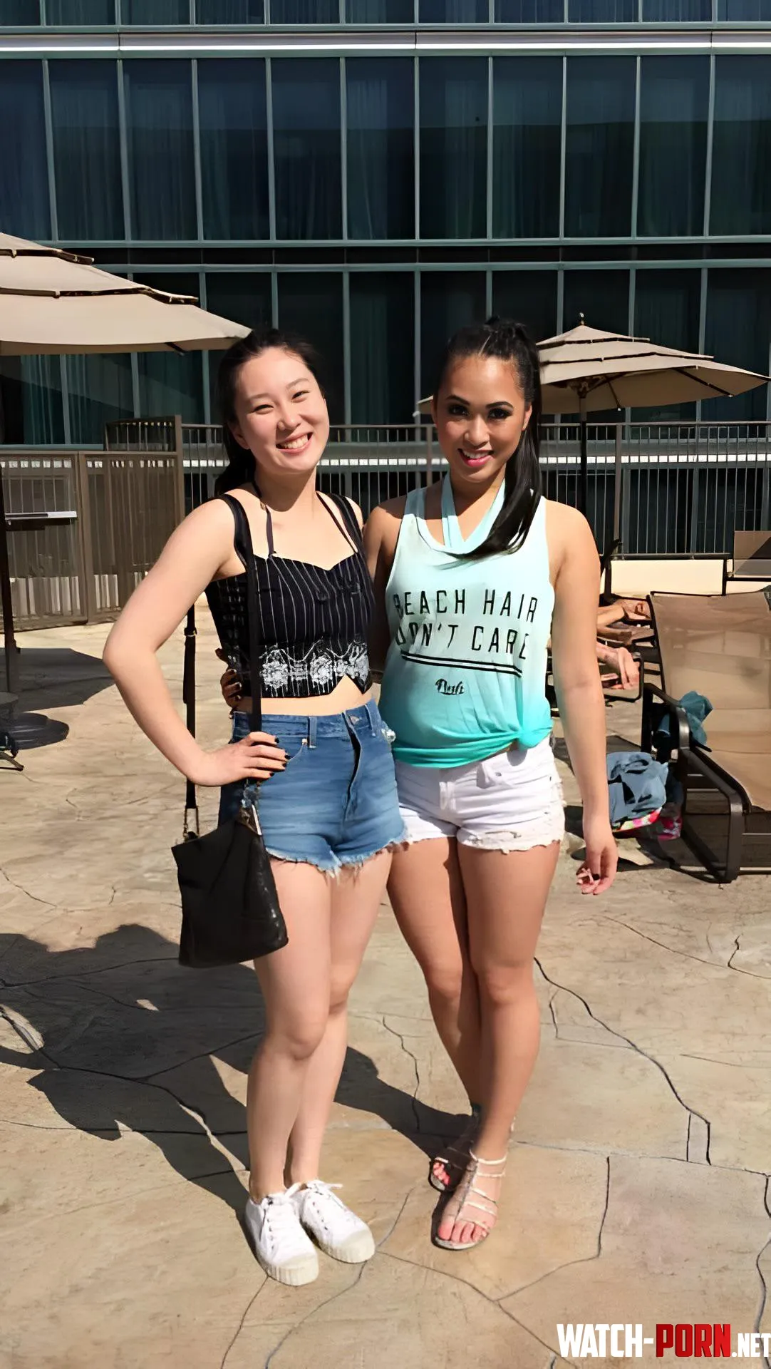 Left or right gets it   by Nikithebaddy