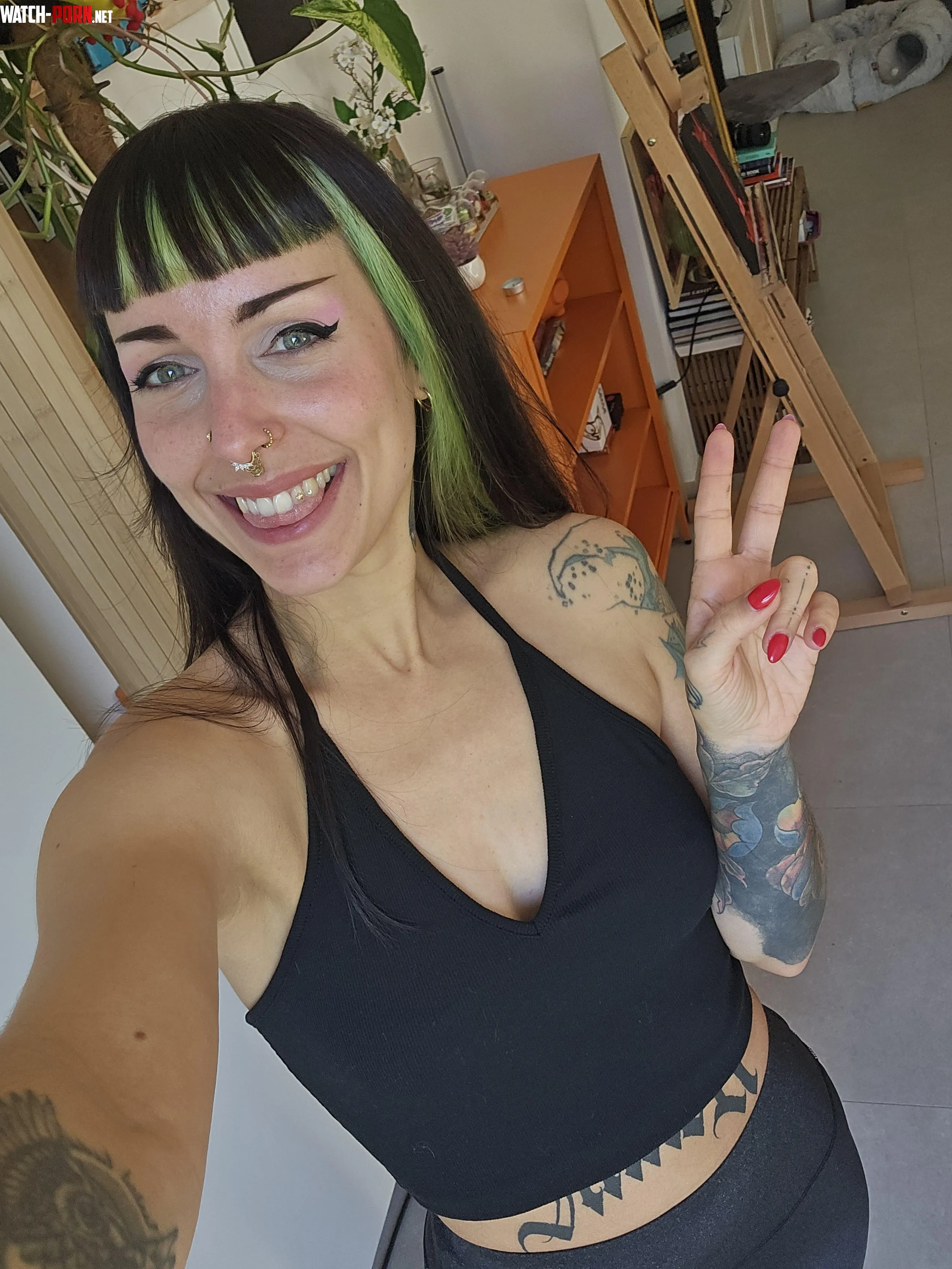 Hi cuties  Thinking about blue next by hexie_ink