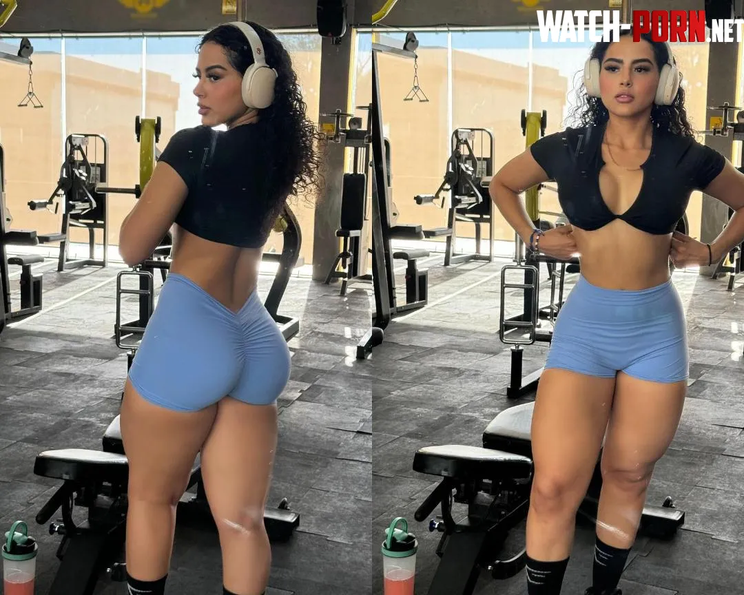 Ana Flores  by kardonrey