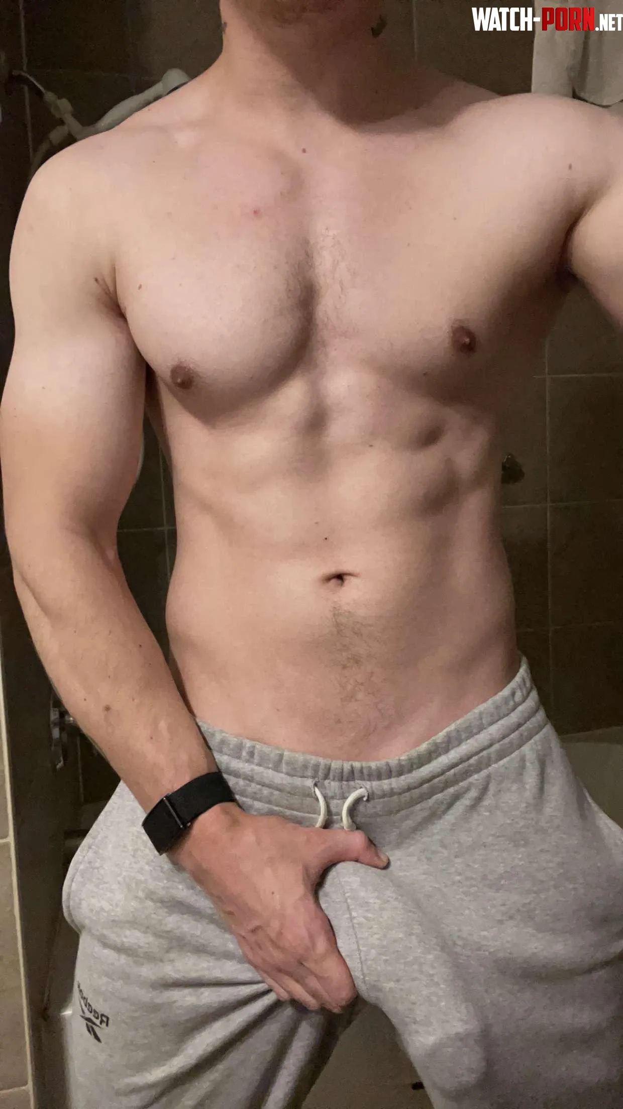 Grey sweatpants season 31 by KnownWeekend9211
