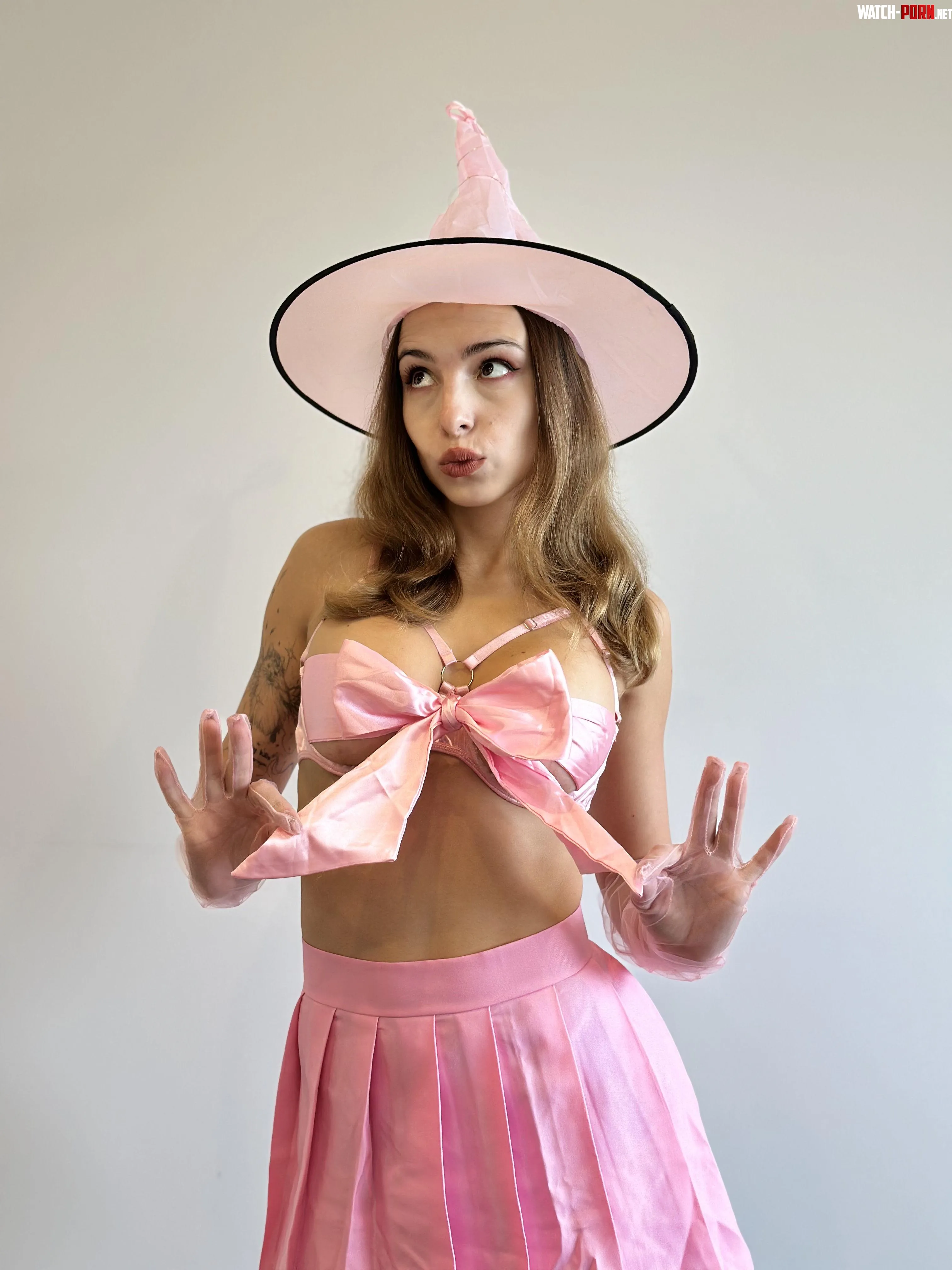 Get ready for a night of tricks and treats with this sultry costume by Nirvanalogie