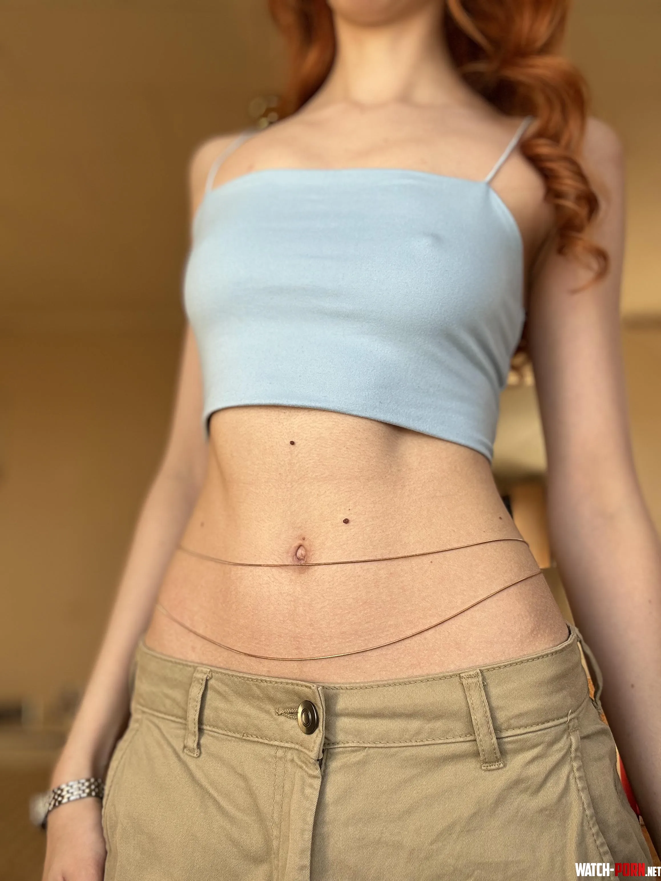 Its getting chilly outside  by long-legzzz