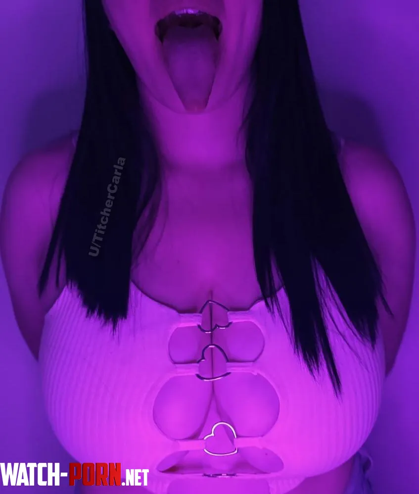 long tongue and cleavage by TitcherCarla