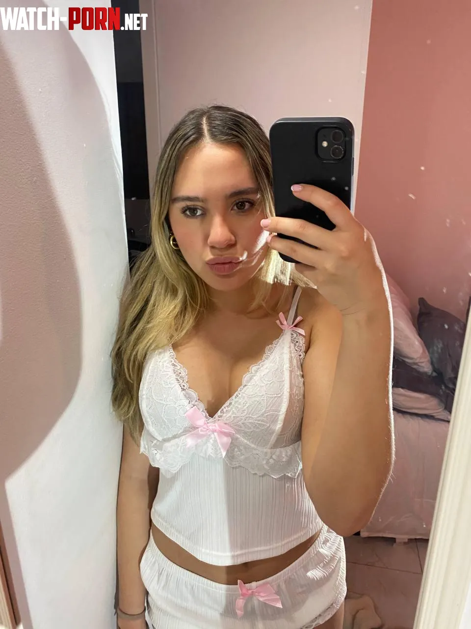 This crop top is a new goto by SaffronBliss92