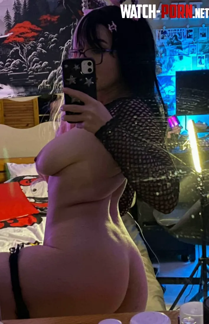 Huge thighs phat cat by Information2day