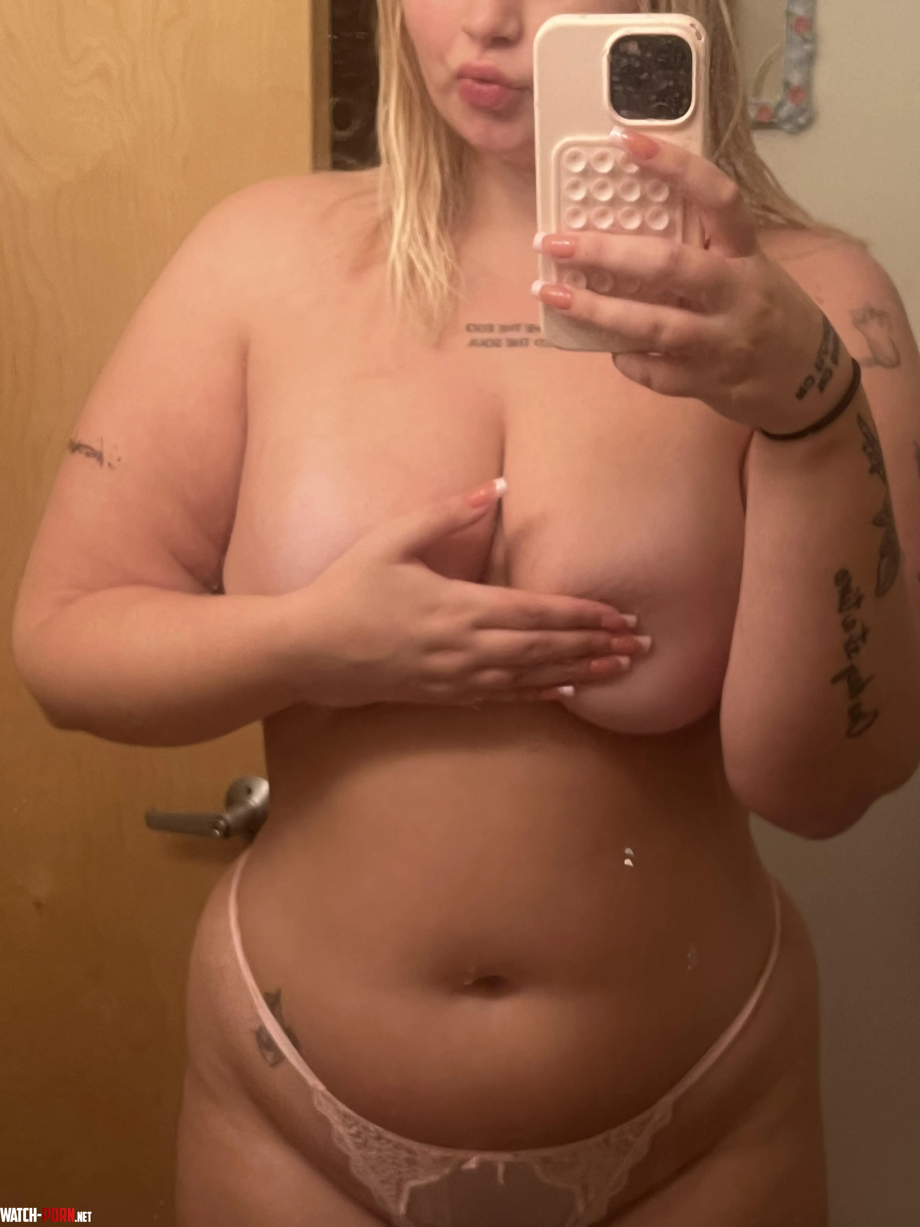 Do you like thick girls by wispy_girlwa