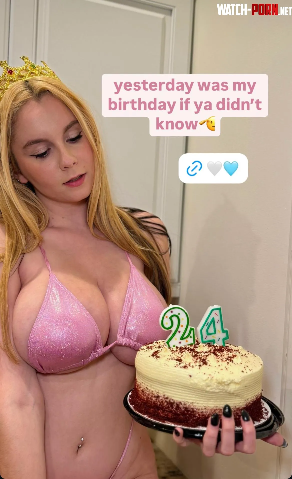 Birthday gal by ItsYaBoiDax