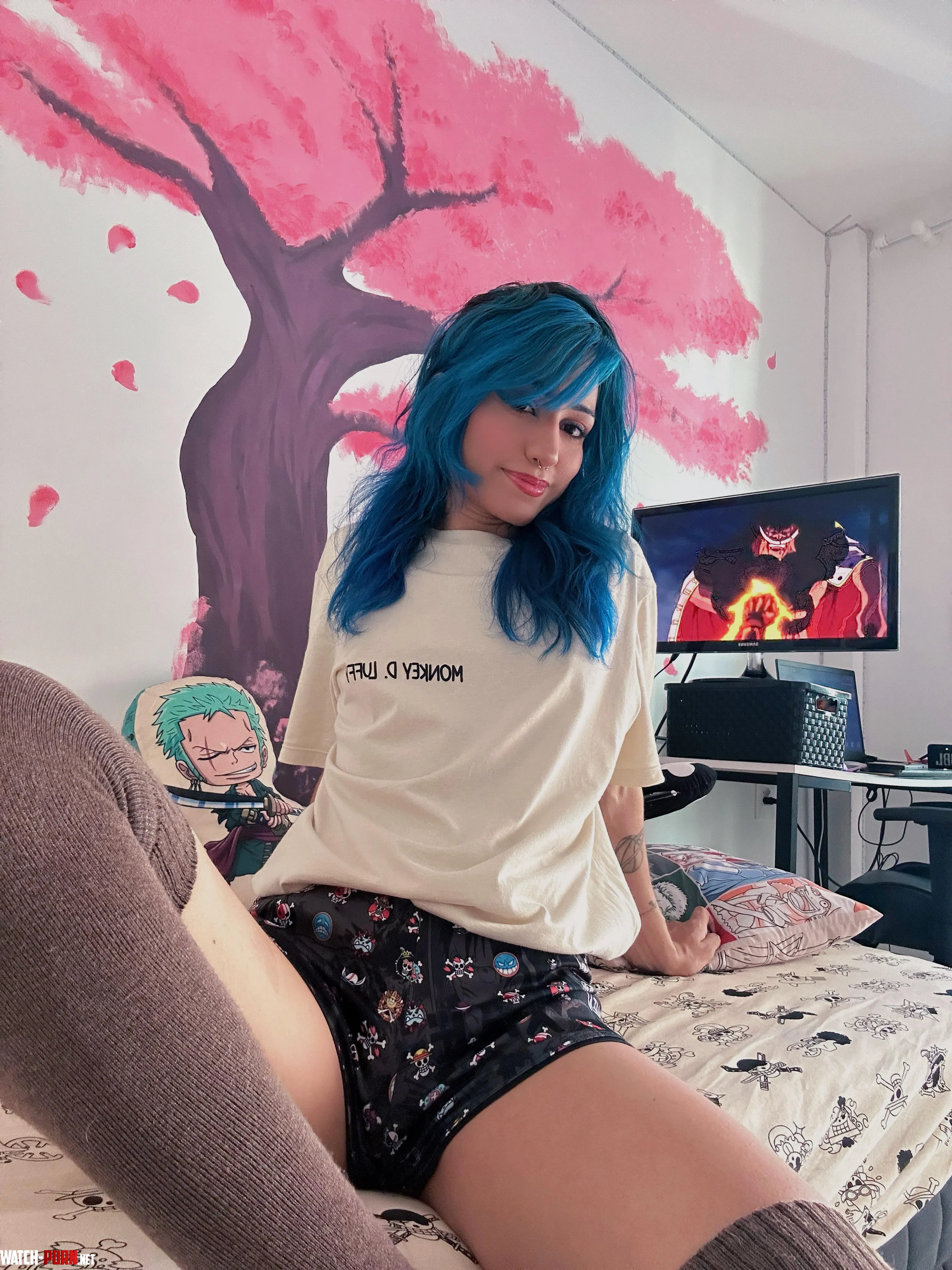 One Piece and Chill by batcayra