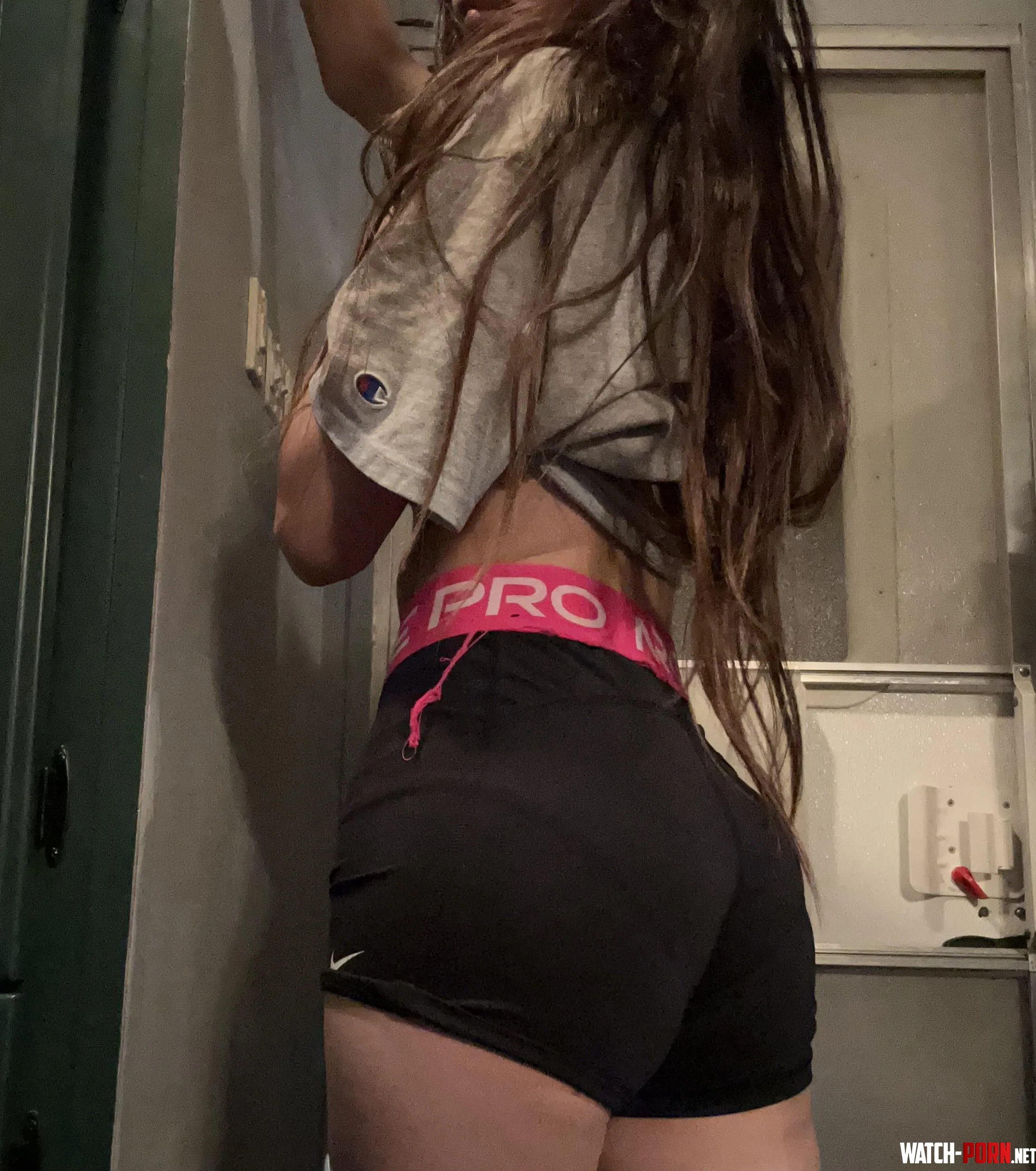Hi Im Rae how does my booty look  by YourGymCrushXoXo