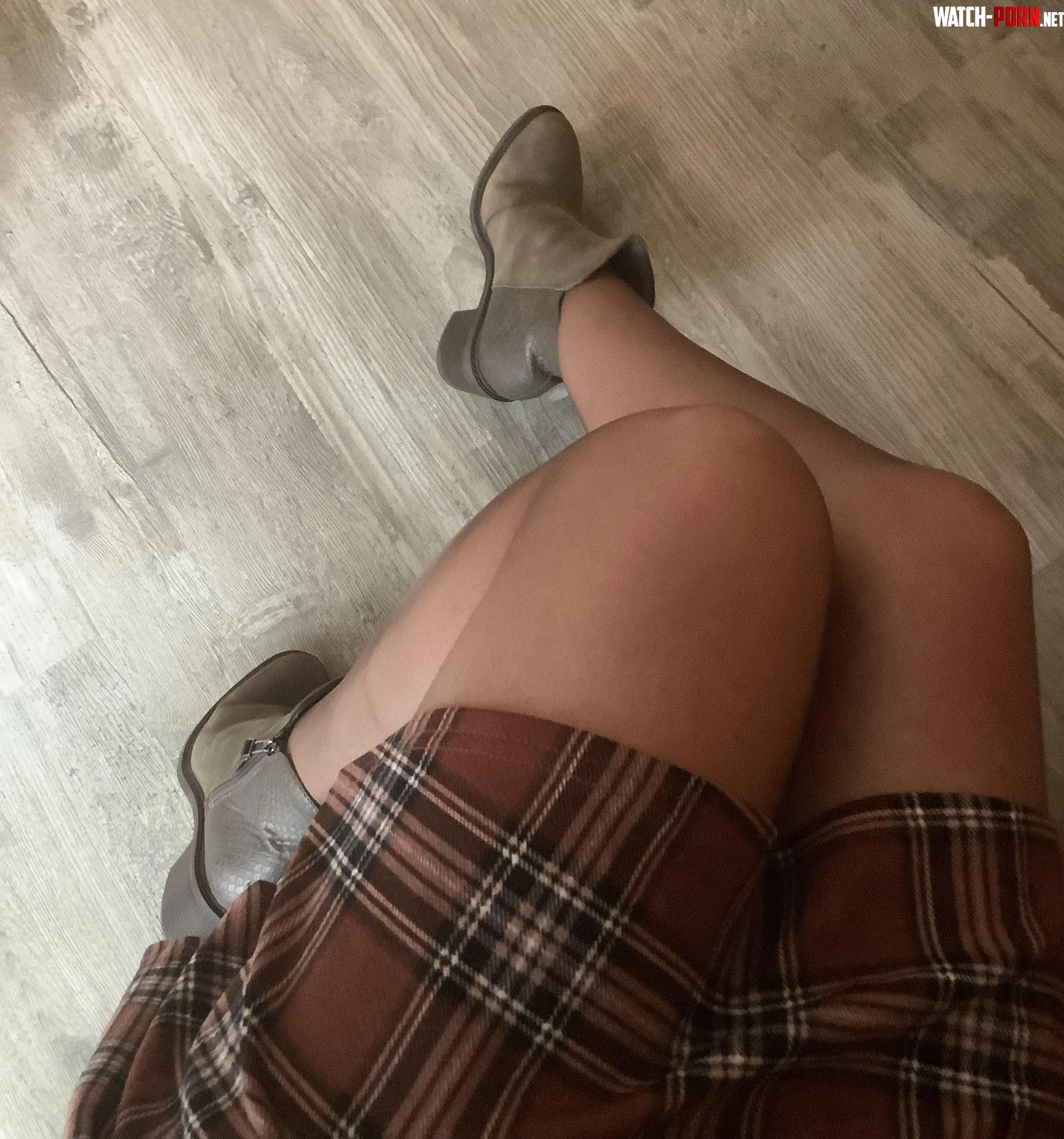  very sheer brown pantyhose by Theredheadlife