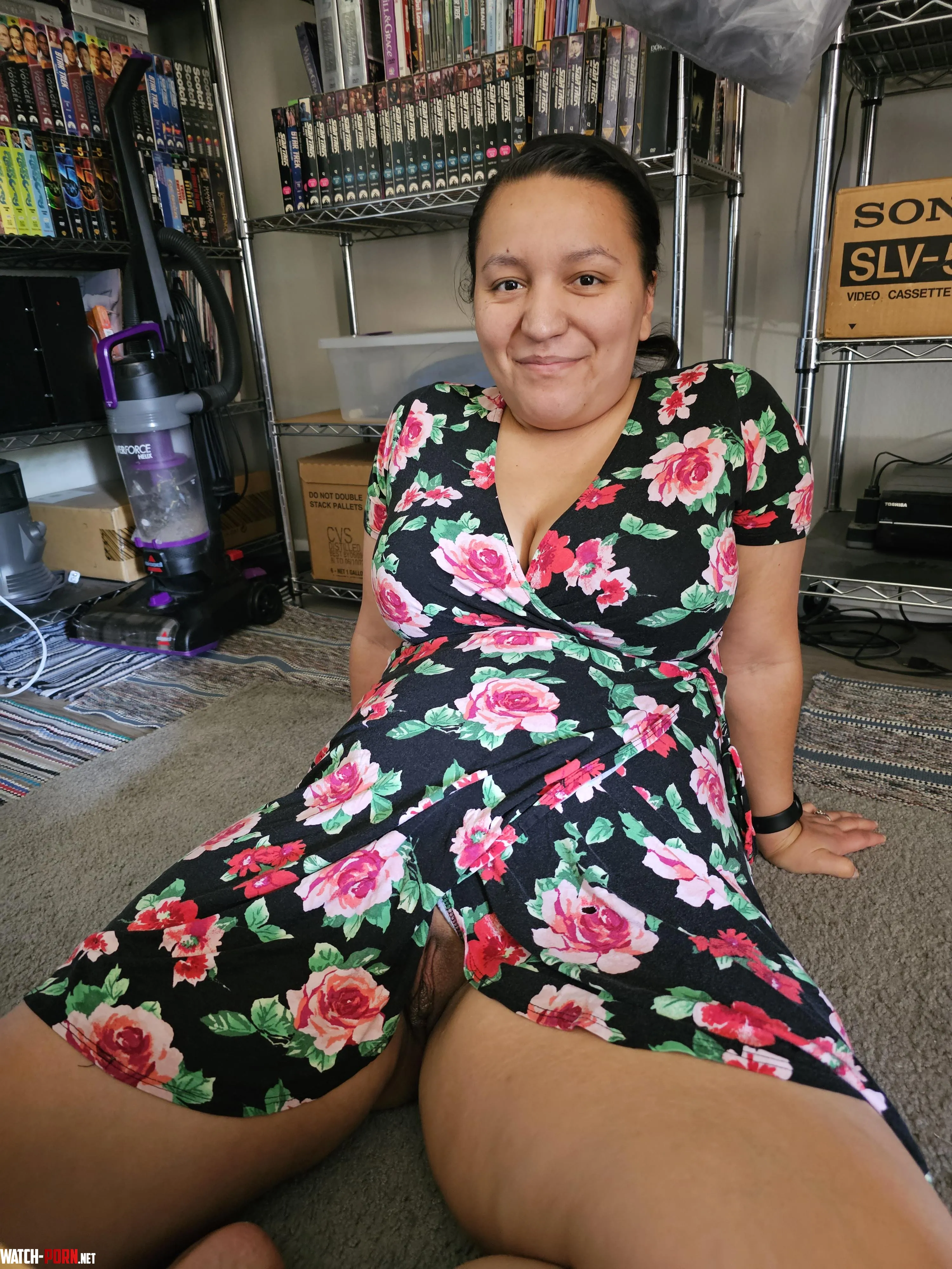 I love it when guys try to sneak a peak up my dress  by loveboobs420