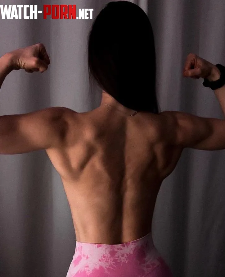 shredded back by linasphysiquex