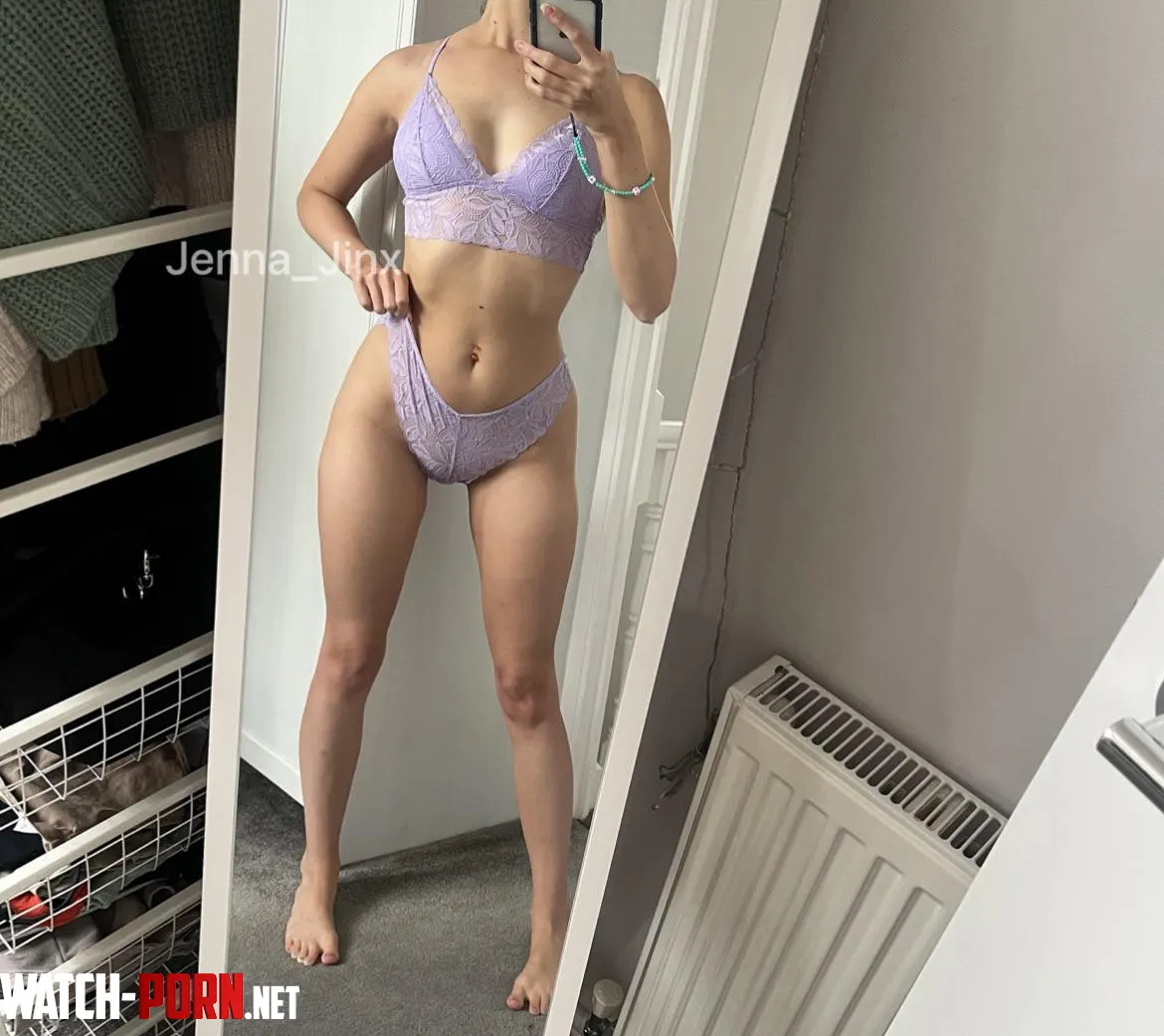Come have fun with a hot naughty British babe OC by jenna_jinx