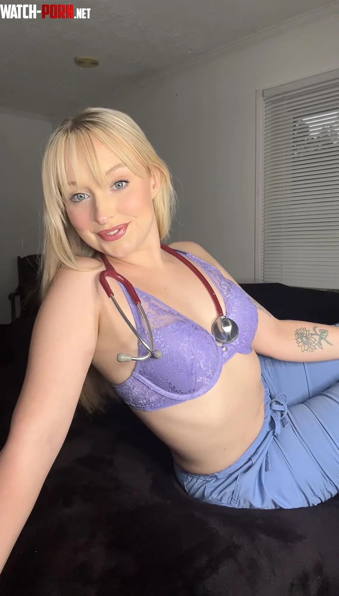 ill send vids of me during my work being naughty in dms by UnusualTelevision211