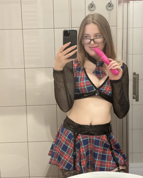 Thumbnail Forbidden Desire: Student-Teacher Urge Explained by hootpeppers