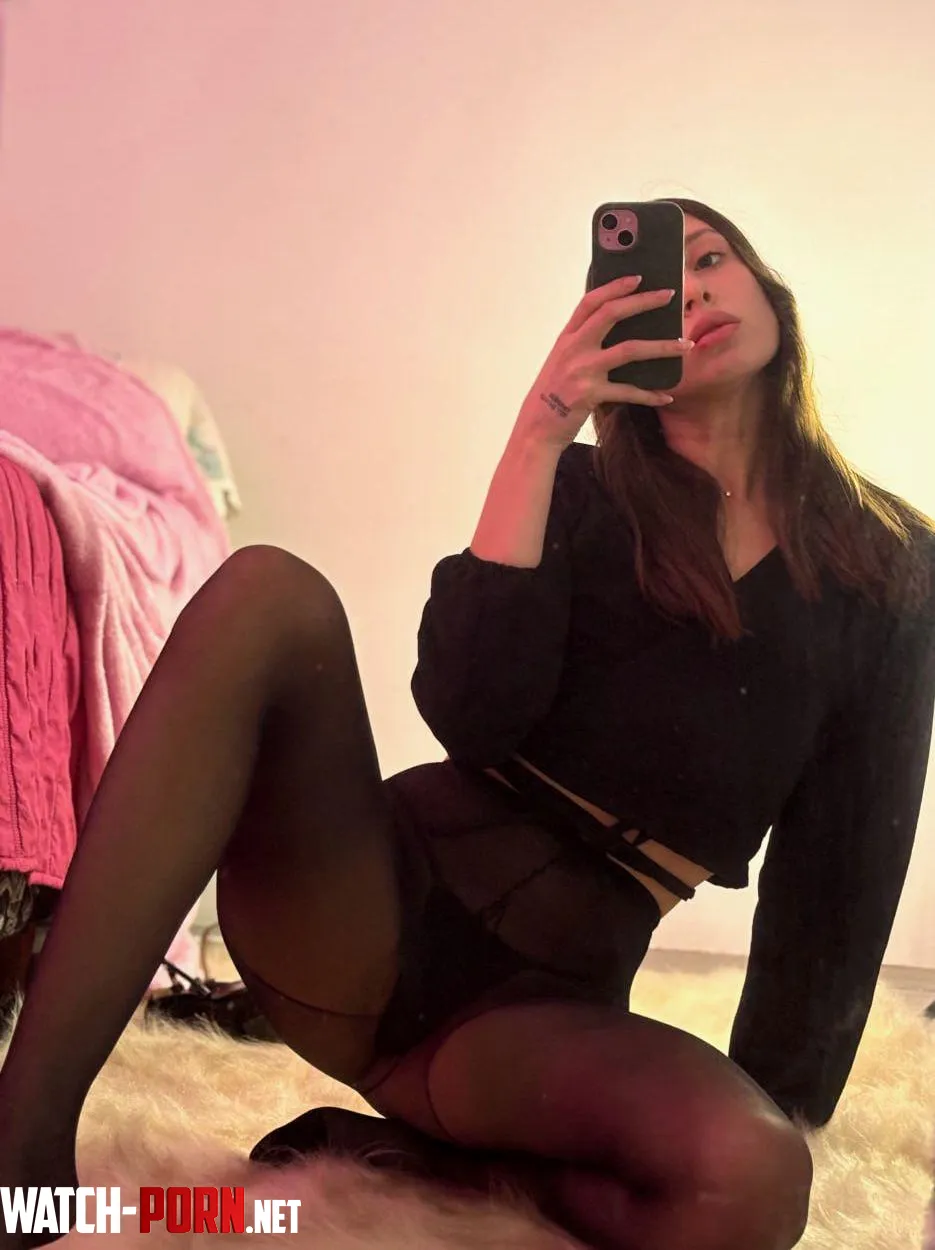 Ill let you rip my pantyhose just so your tongue can reach my pussy by VoluptuousVicky43