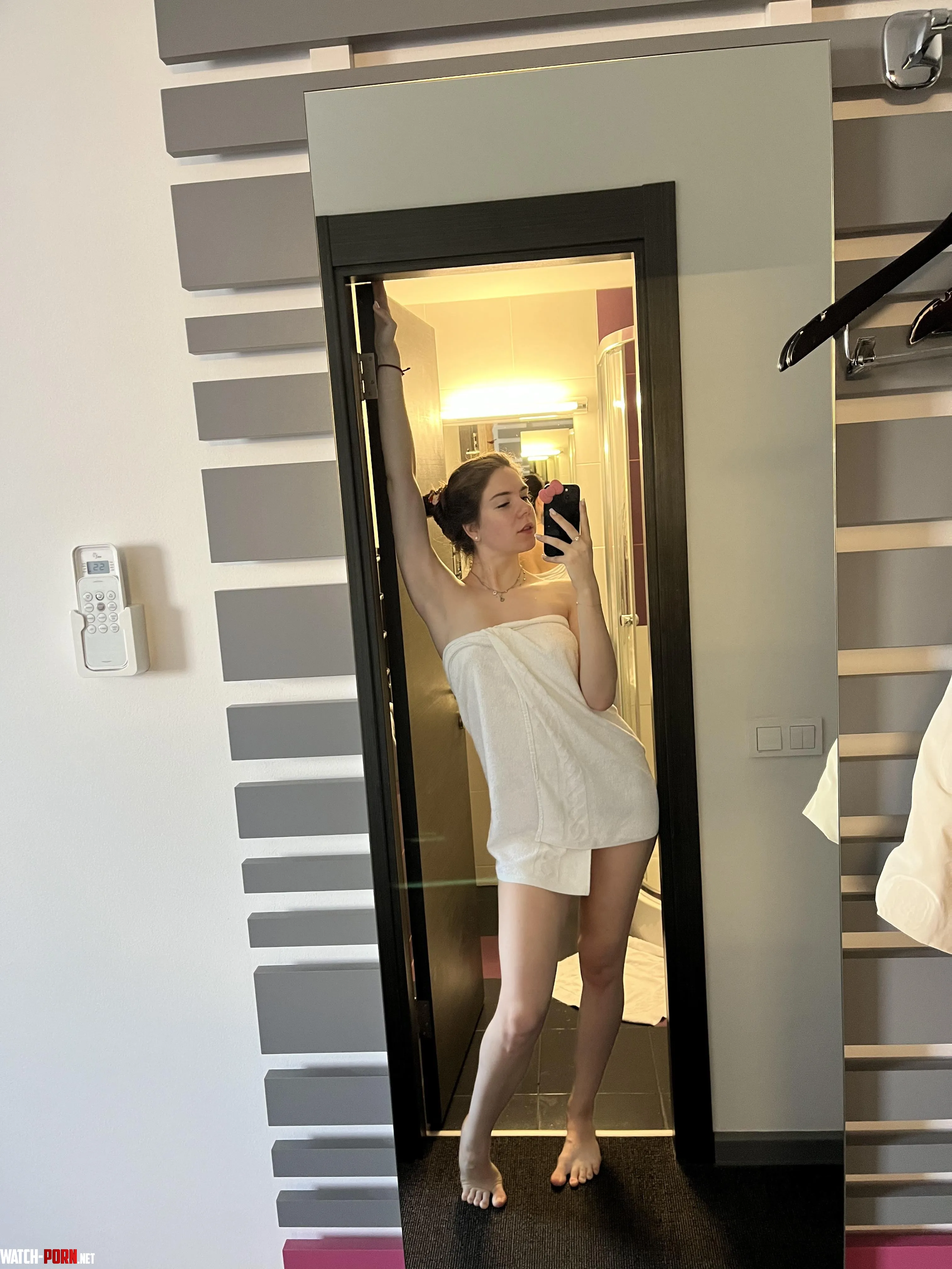 Sexy after a shower by xx_charlierose