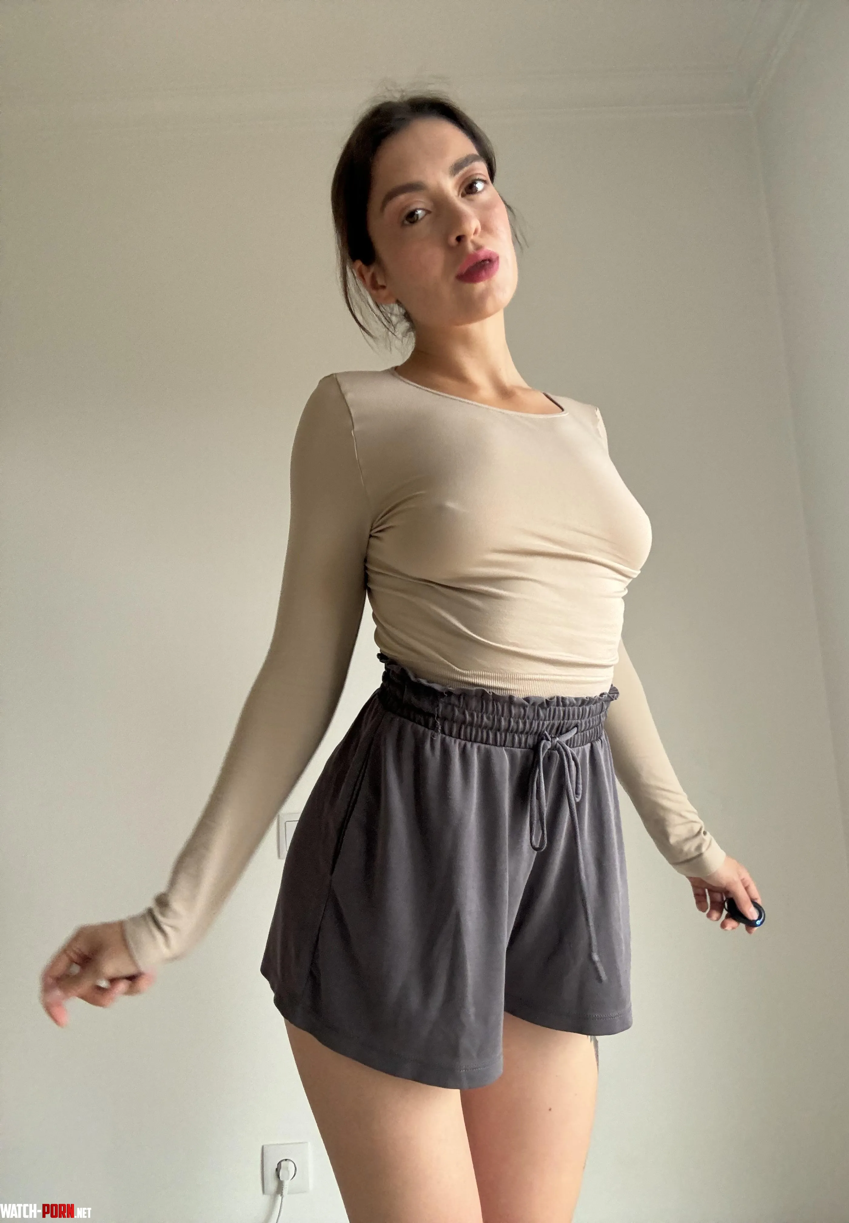I feel so pretty in this photo by goldennluminous