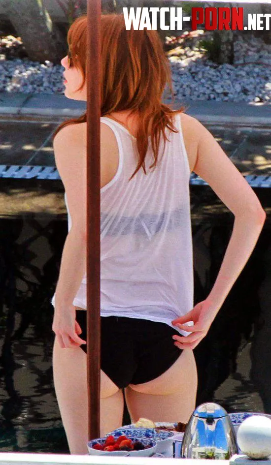Emma Stone by BaeberFSN