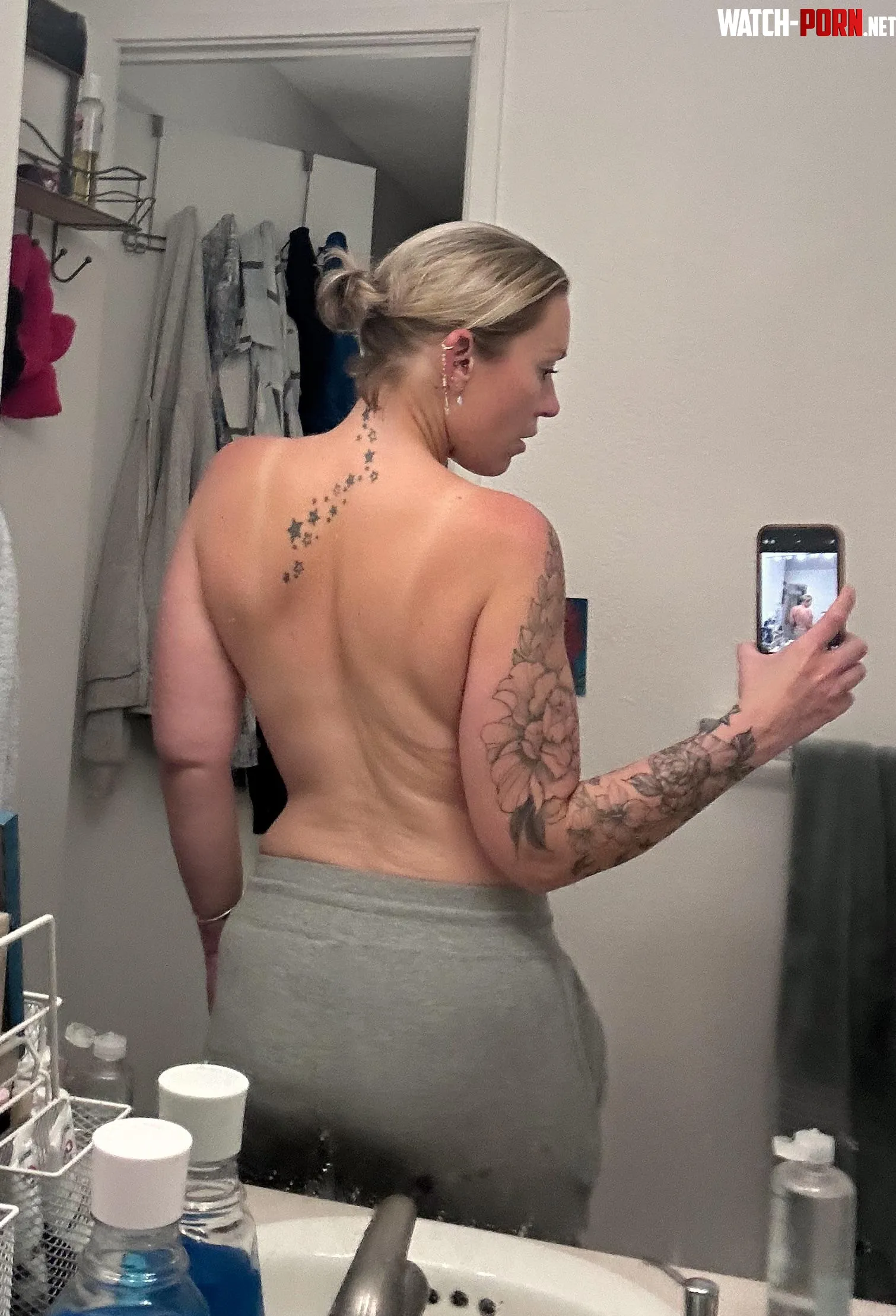 A little back fat and a big booty is better for the pushin baby  by magicnthemirror