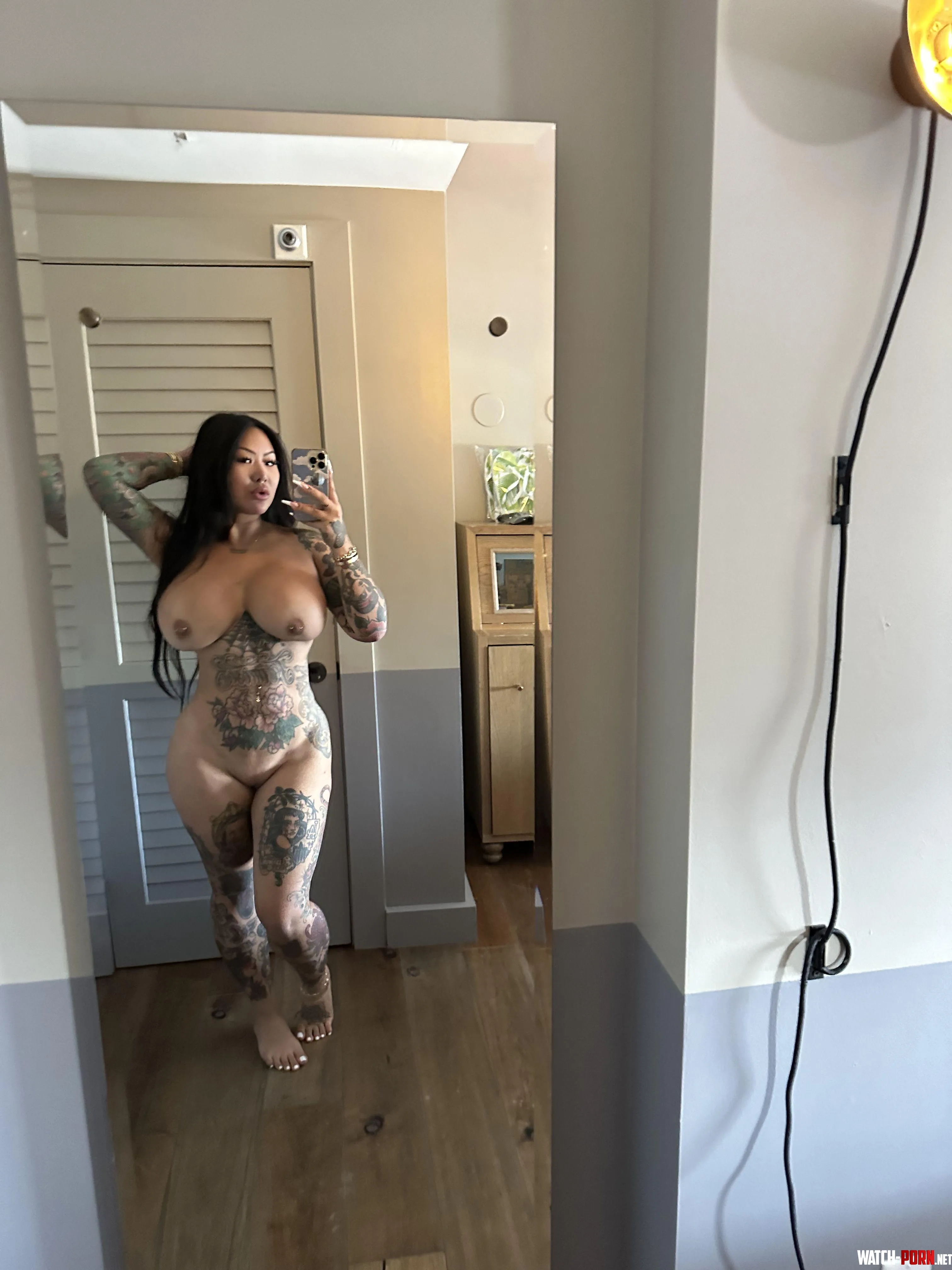 sexy lookin bod  by connperignon