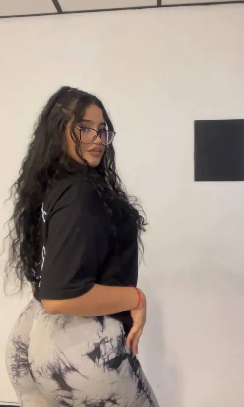 Thumbnail Best Booty Tease Techniques Revealed by Curvy23Flower