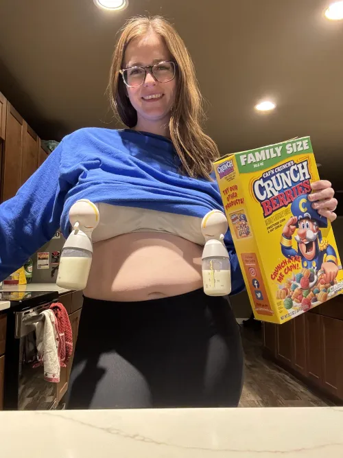 Thumbnail Lactation Fun: Preggopop1 Never Runs Out of Milk for Cereal