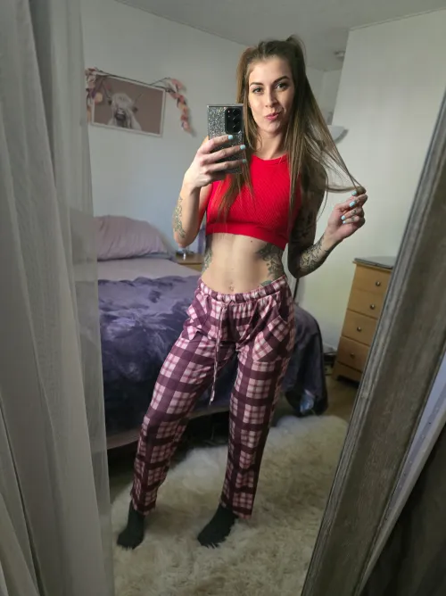 Thumbnail inkedabby Dives into the World of Croptop Girls: Who Cares I'm Home Anyway