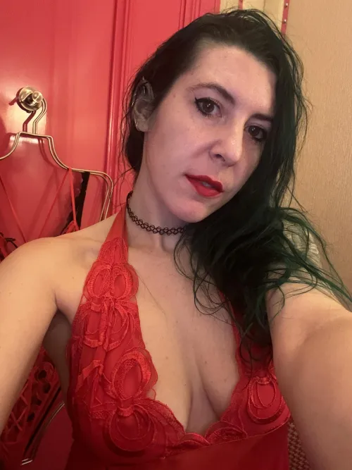 Thumbnail Red Lace Selfie Tease | sirenskiss3
