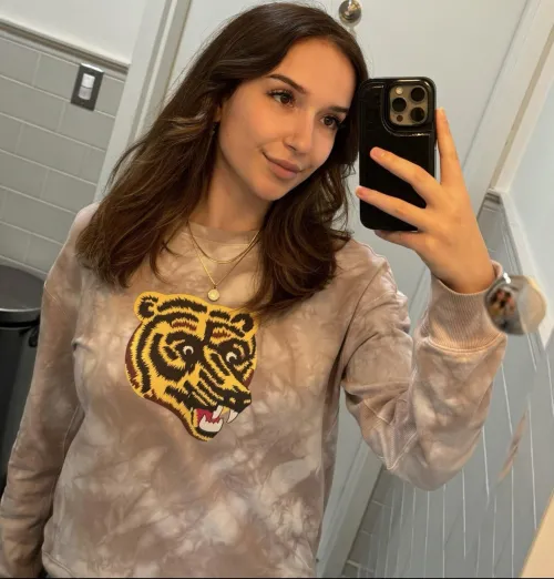 Thumbnail Meet Caylee Allard - Dive into Beauty | Administrative-Owl71