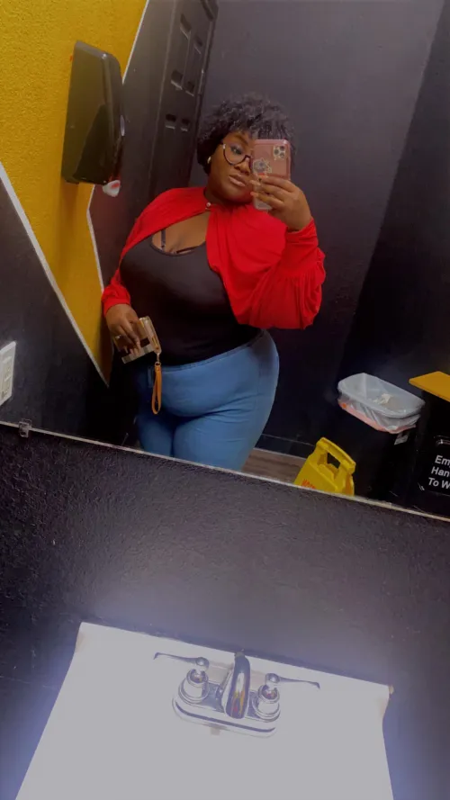 Thumbnail Fupa Fun: A Playful Interaction by MadamDai | BBW