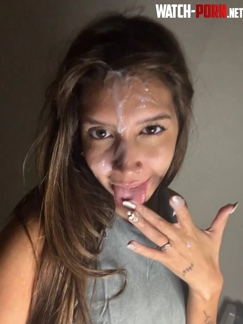 Any older men willing to shoot their cum on my small mouth if I begged for itn by FreeAnna19
