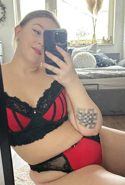Thumbnail Fall in Love: Unveiling the Allure of PerkyChubby
