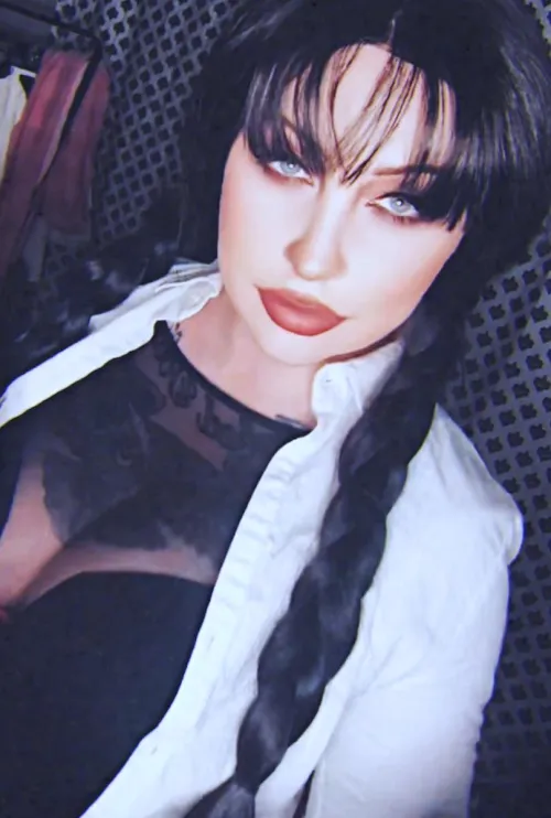 Thumbnail Dominatrix Wednesday: Submitting to Sensual Domination in cosplaygirls