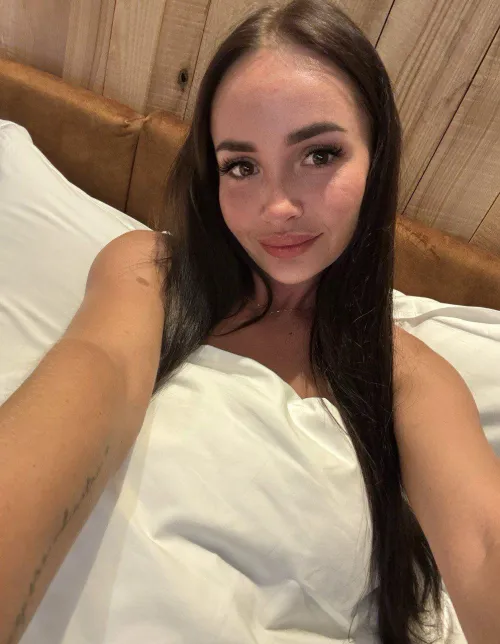 Thumbnail Intimate Invitation: Waiting for You in Bed by GabrielaBelt