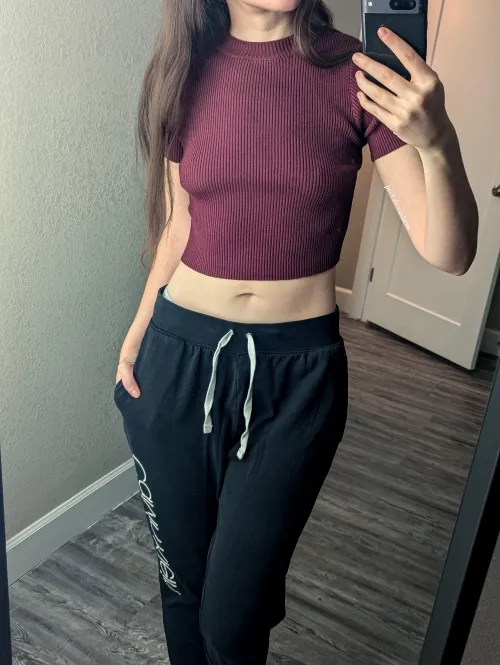 Thumbnail Casual Braless Delight: Insights from peekabooadams